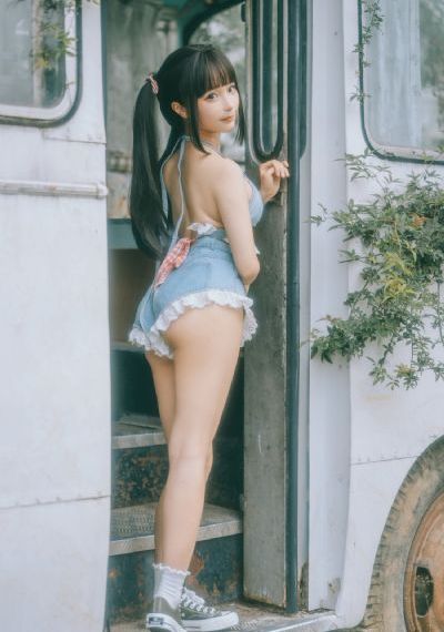 午夜丰满极品美女A片_完整版在线观看