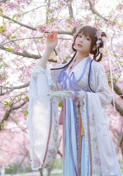 挺进去太嫩了第一次视频_日韩在线播放专区